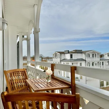 Stilvolle Mit Balkon Und Wlan In Sellin (Rugen)